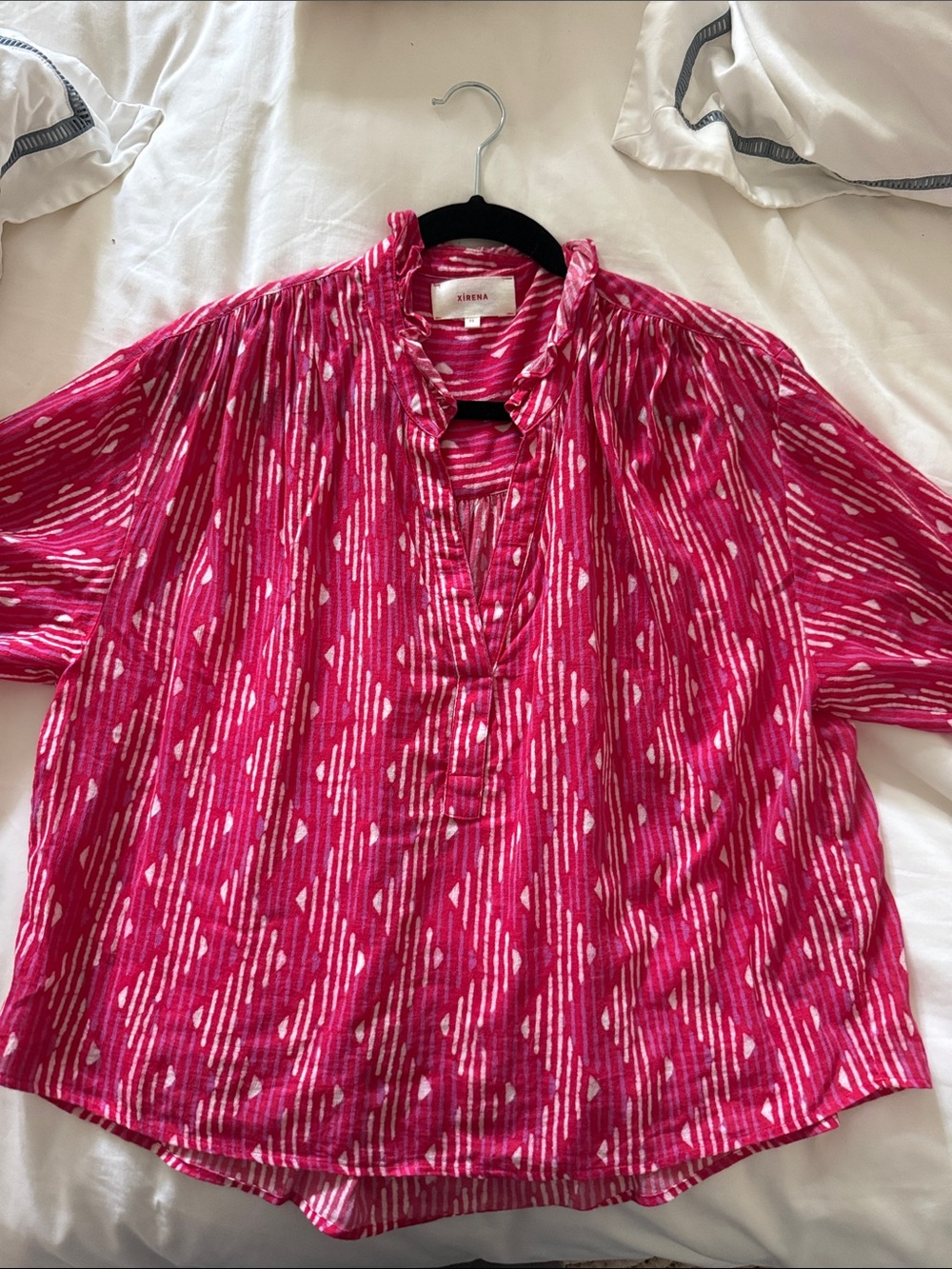 XiRENA (XS)  Hot Pink & White Patterned Button-Front Shirt